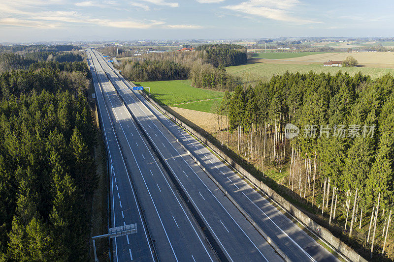 在Corona封锁/COVID-19危机期间，奥地利的空高速公路
